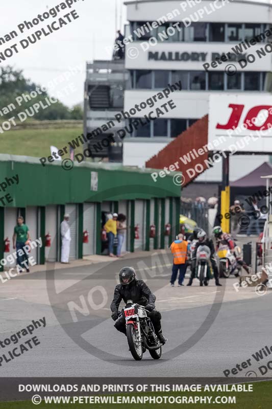 Vintage motorcycle club;eventdigitalimages;mallory park;mallory park trackday photographs;no limits trackdays;peter wileman photography;trackday digital images;trackday photos;vmcc festival 1000 bikes photographs